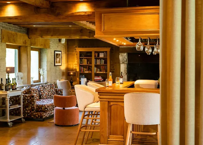 Отель Les Manoirs De Tourgeville Довиль