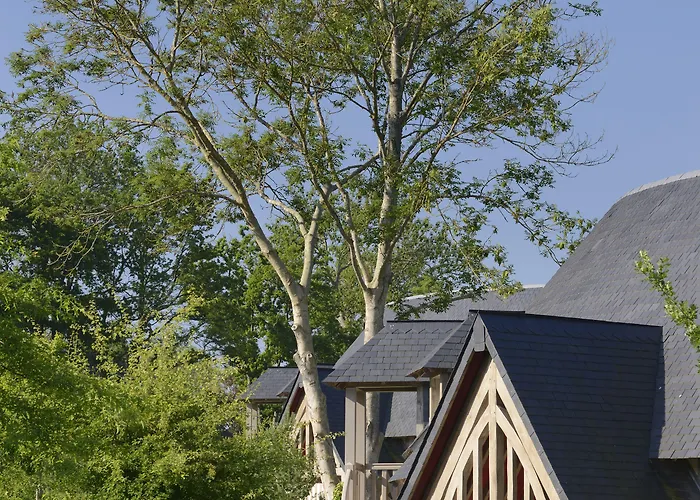 Les Manoirs De Tourgeville Отель Довиль