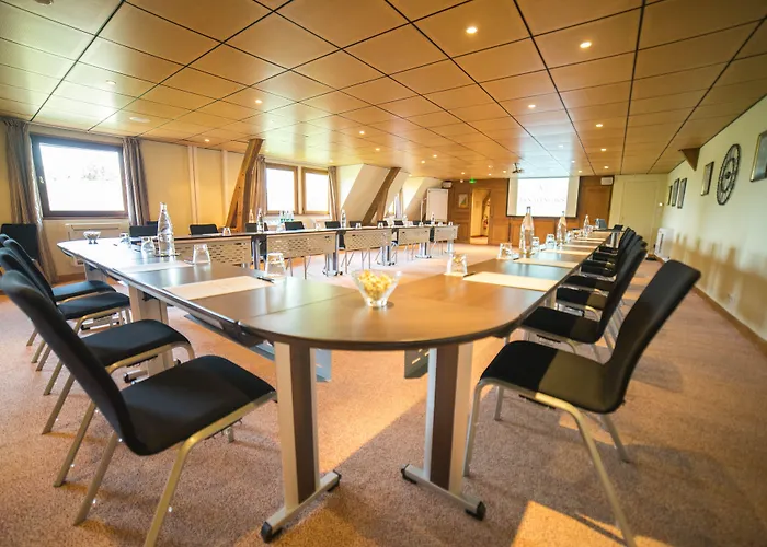 Отель Les Manoirs De Tourgeville