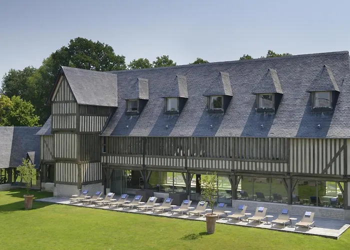 Les Manoirs De Tourgeville Отель Довиль