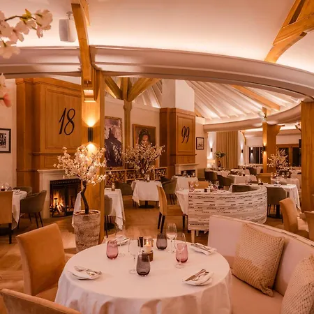 Hotel Les Manoirs De Tourgeville 4*