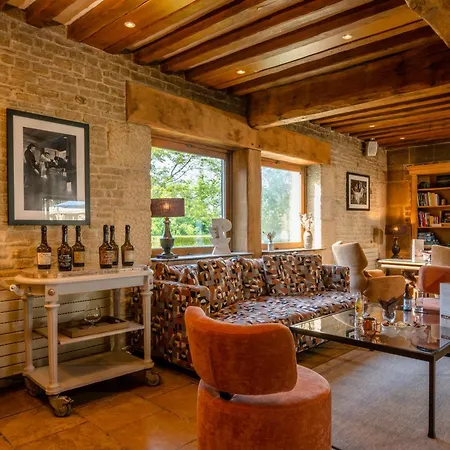 Hotel Les Manoirs De Tourgeville 4*