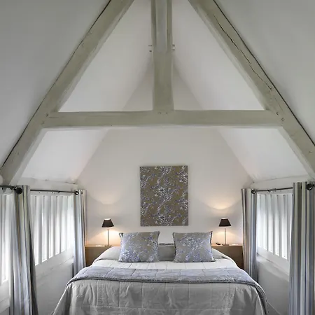 Les Manoirs De Tourgeville מלון 4*