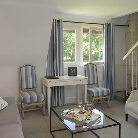 Hotel Les Manoirs De Tourgeville 4*