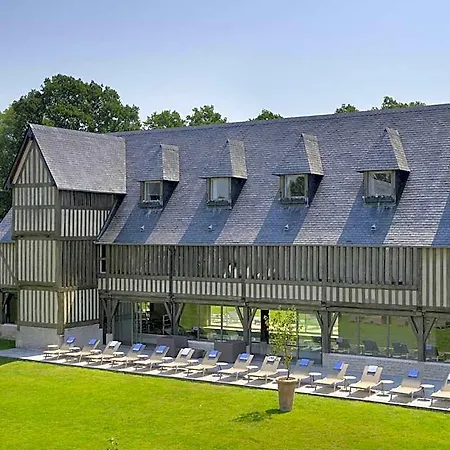 Les Manoirs De Tourgeville 4*