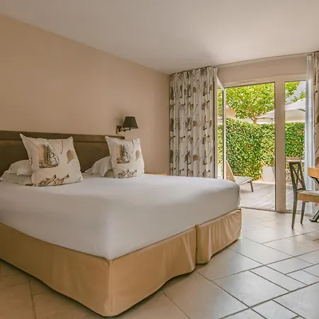 Hotel Les Manoirs De Tourgéville 4*