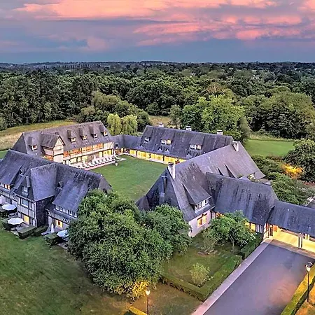 Les Manoirs De Tourgeville Hotel 4*