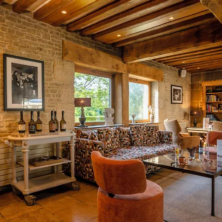 Hotel Les Manoirs De Tourgeville 4*