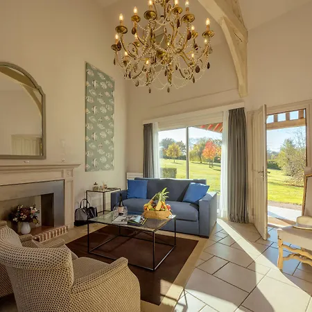 Hotel Les Manoirs De Tourgeville 4*