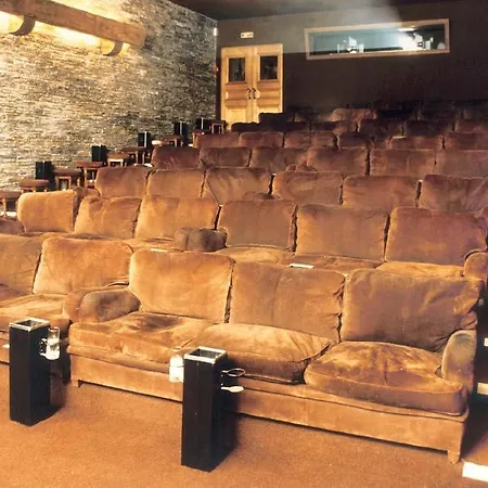 Les Manoirs De Tourgeville Hotel 4*