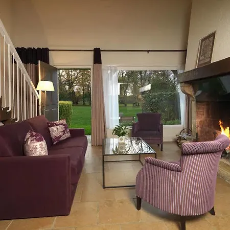 Les Manoirs De Tourgeville Hotel 4*