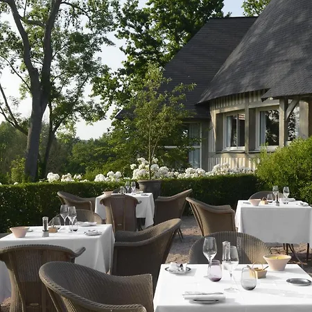 图尔杰维拉庄园酒店 多维尔