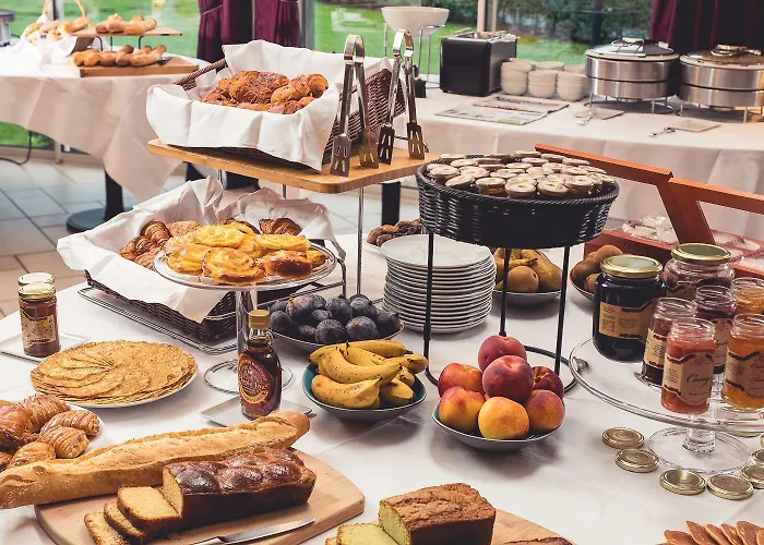 Les Manoirs De Tourgéville Hotel 4*