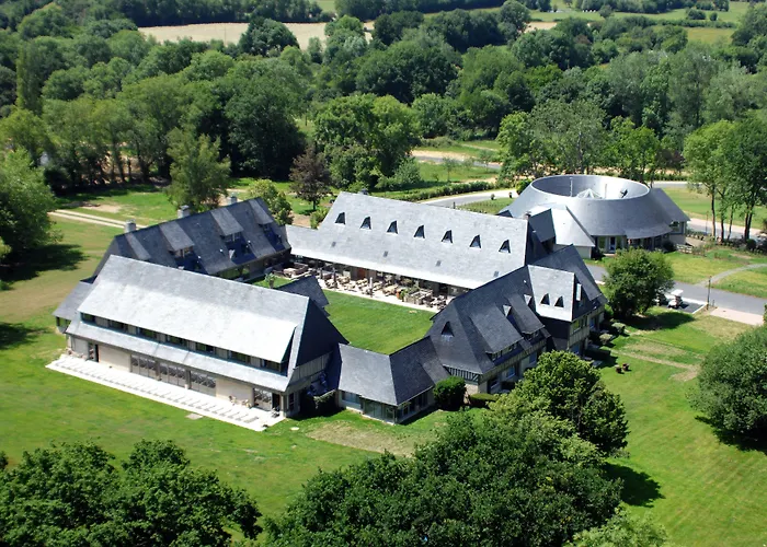 Les Manoirs De Tourgéville Hotel 4*