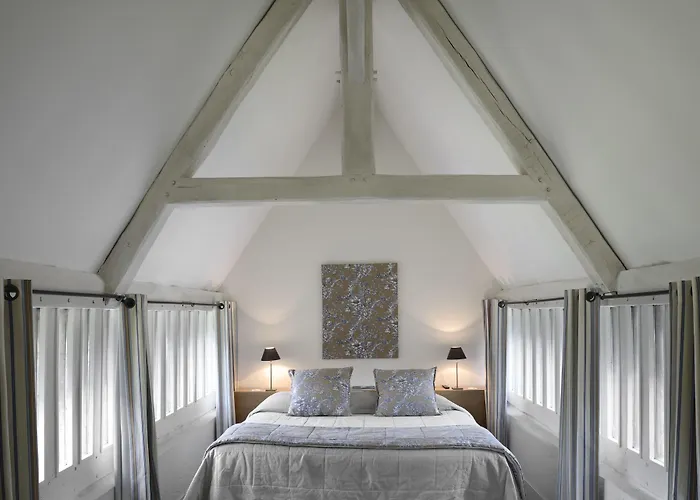 Les Manoirs De Tourgeville Hotel 4*