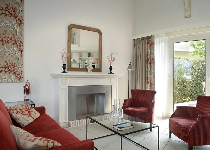 Les Manoirs De Tourgeville Довиль