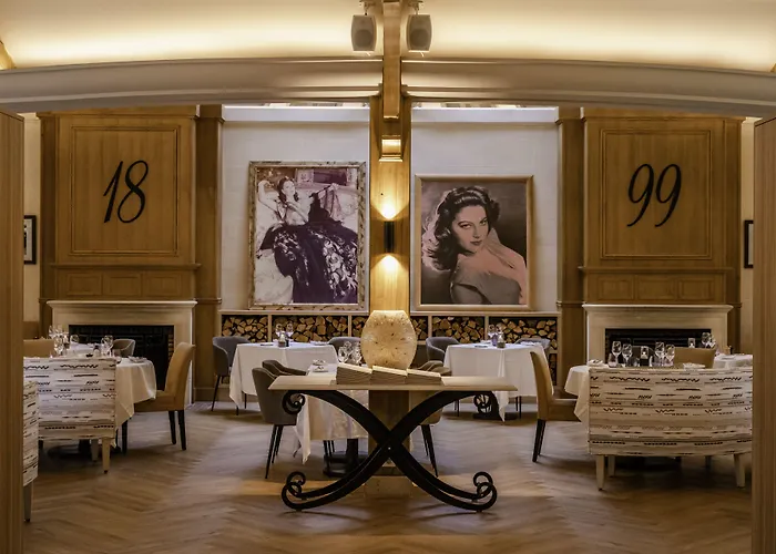 Les Manoirs De Tourgeville Отель Довиль